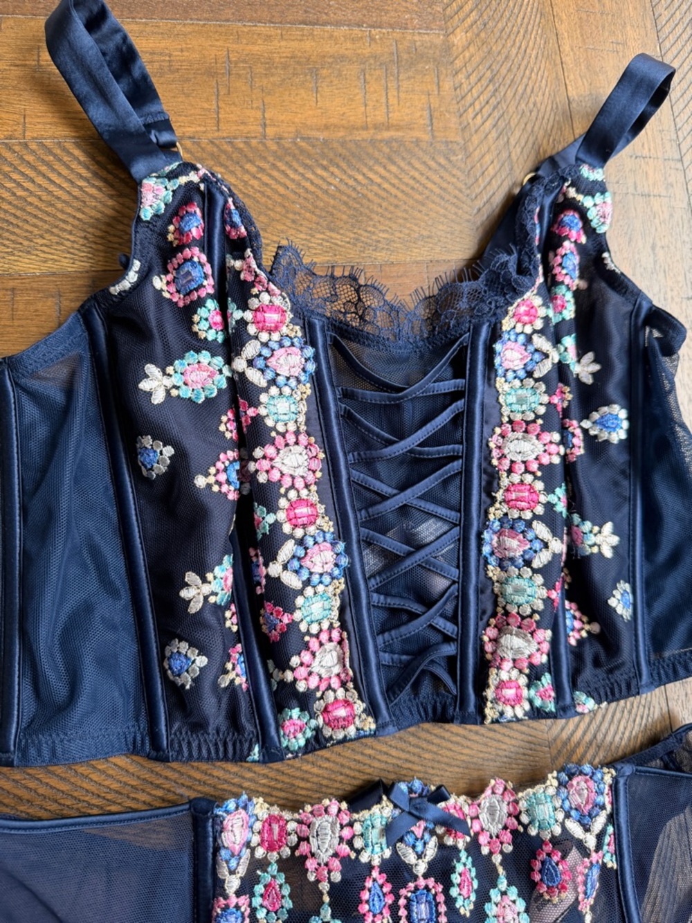 Victoria's Secret Navy Embroidered Lace-Up Bustier & Garter - Picture 5 of 12